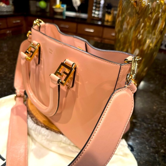 Fendi Vitello Glacier Medium FF Leather tote - Picture 4 of 9